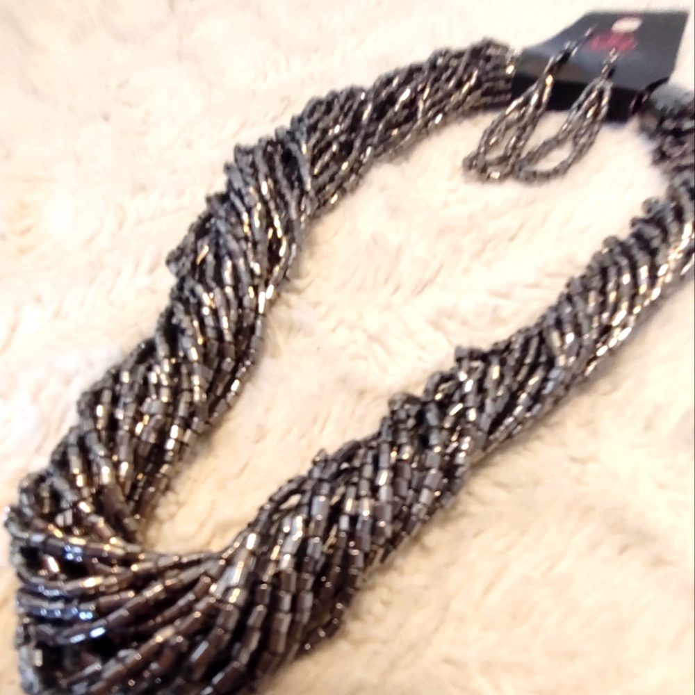 PAPARAZZI Necklace & Earrings Set in Gunmetal/Metallic/Silver NWT